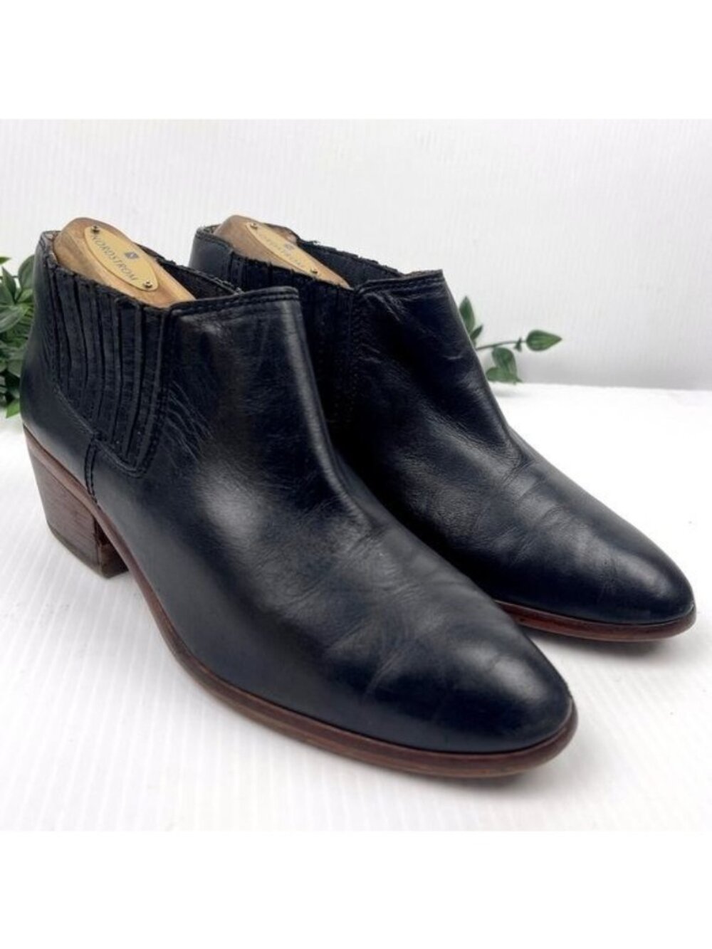 Madewell The Spencer black leather low ankle Chelsea Boots size 7.5